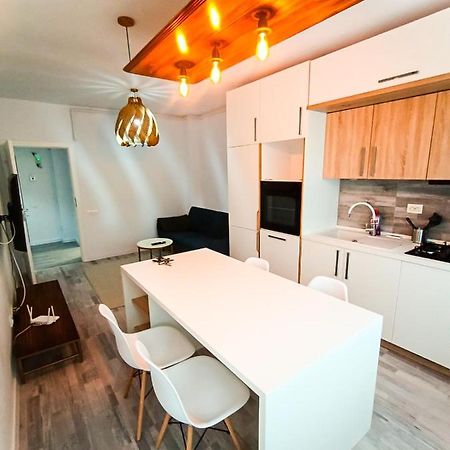 Preciziei Retreat Ap With Parking And Self Check In Apartment Bucharest Exterior photo