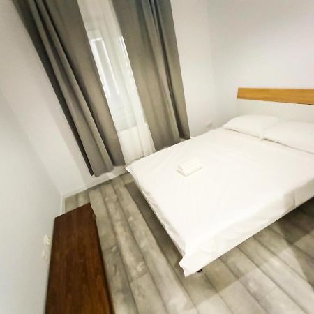 Preciziei Retreat Ap With Parking And Self Check In Apartment Bucharest Exterior photo